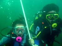 Anabel, Marta i Elena despres del primer ensurt