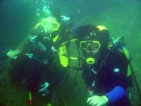 Marta i Elena amb les Santes de Mataró